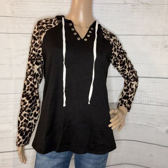 No Brand - Boutique Clothing Tops - NWOT Black Leopard Print Hoodie